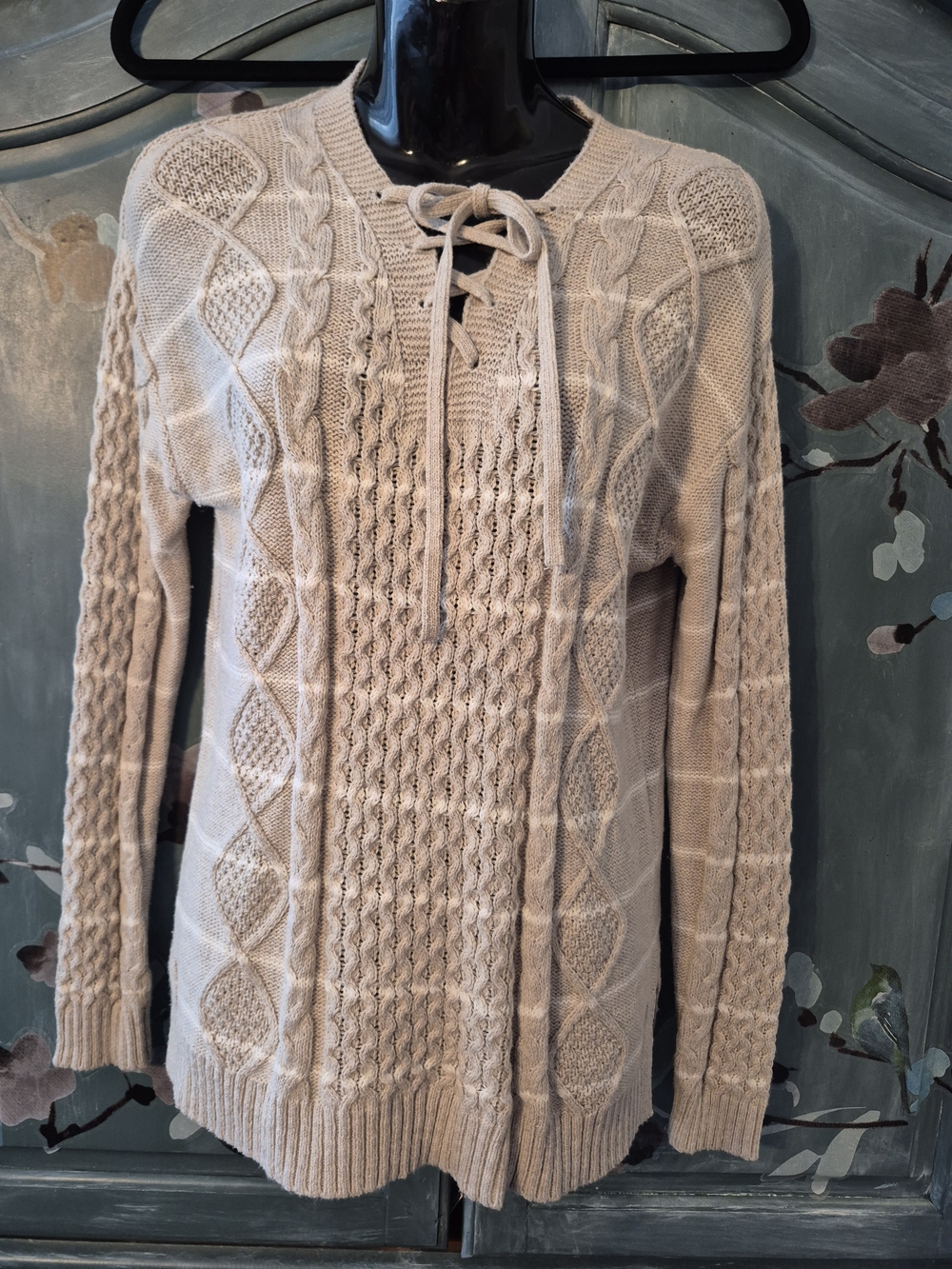Lace-Up Cable Knit Pullover Sweater - Cream And Oatmeal